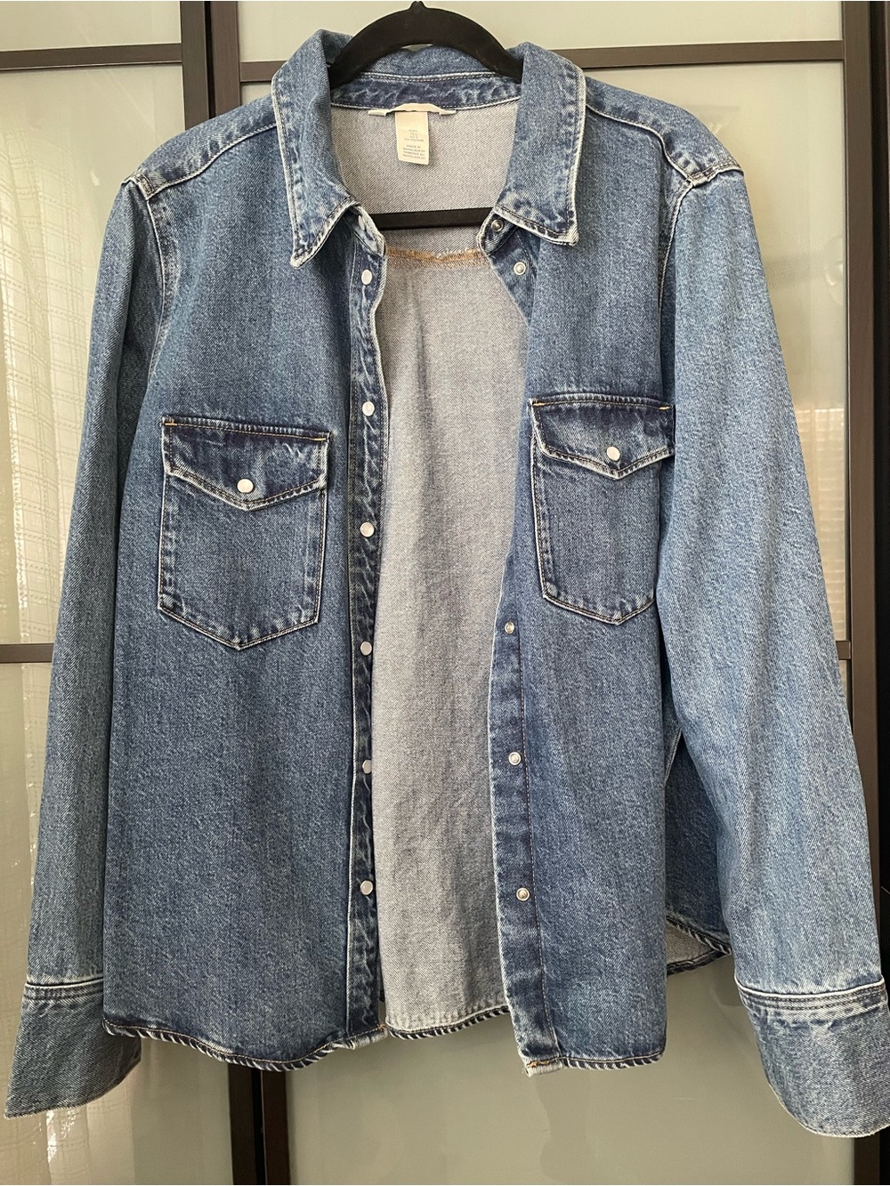 H&M Medium Wash Denim Button-Front Shirt - Picture 6 of 6